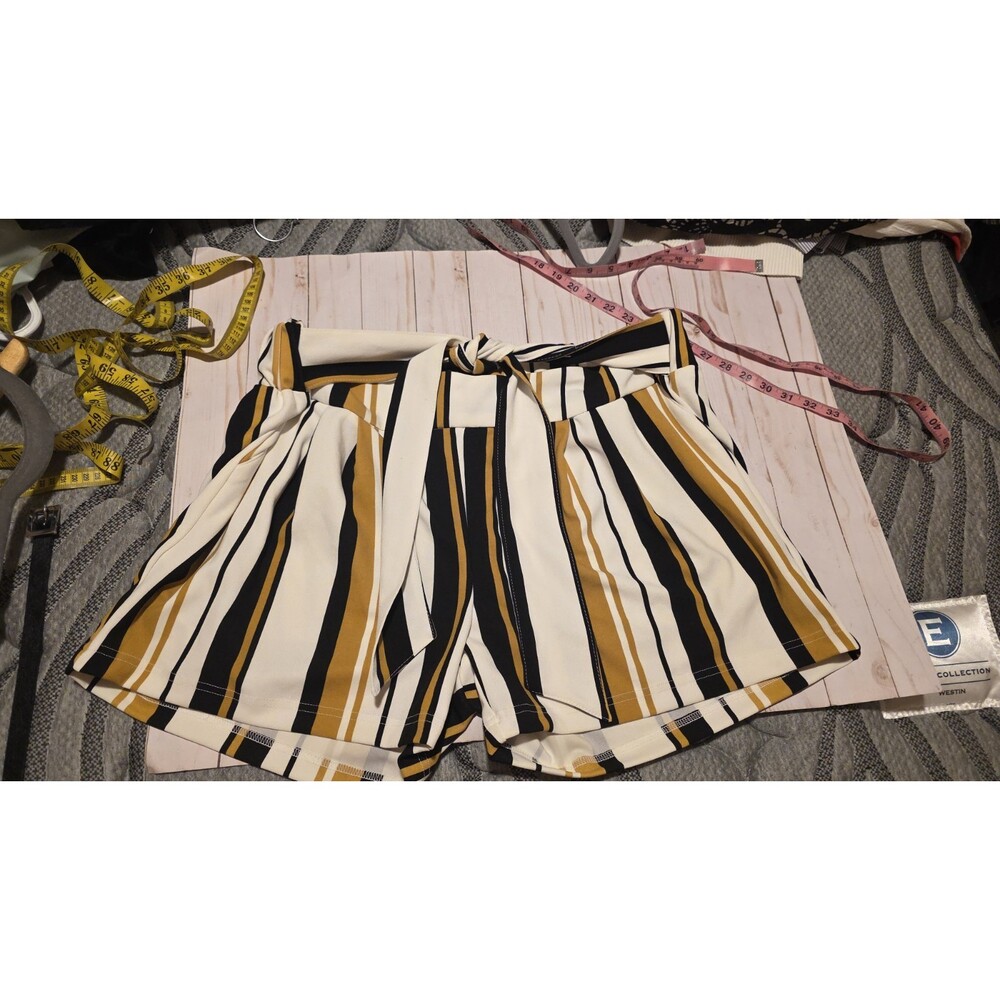 Like An Angel Shorts Womens Plus Size 3X  Pull On Tie Accent Belt Stripes 90 Y2K